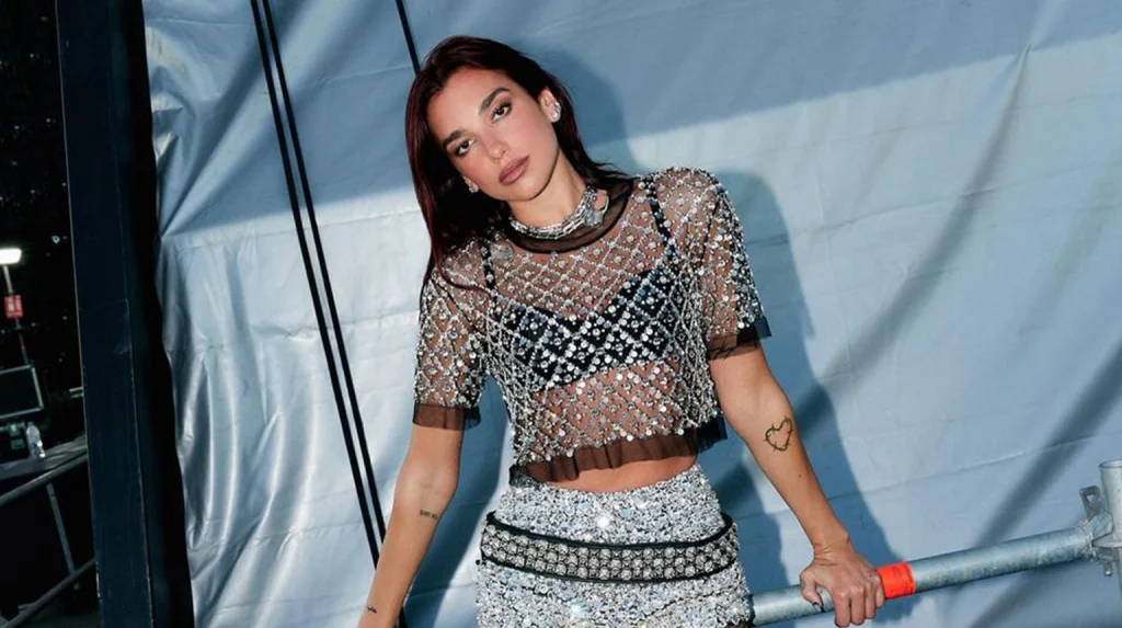 Popová diva Dua Lipa zamíří do Prahy! Odehraje zde hned dva koncerty