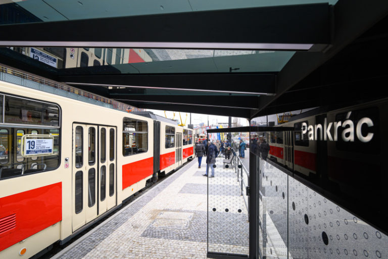 Metro na Pankrác nejezdí, využijte tramvaj